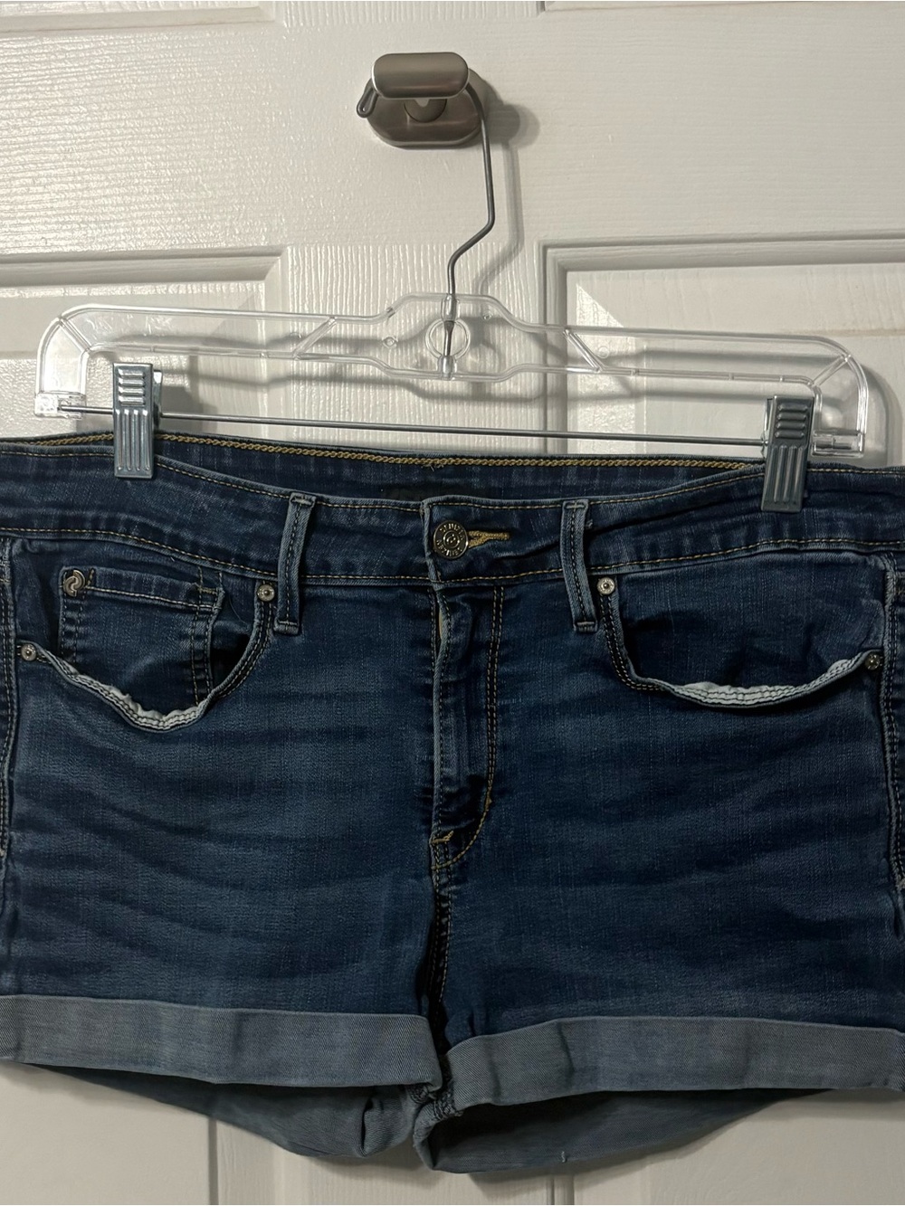 Denizen from Levi's Blue Denim Jeans with Leather Patch